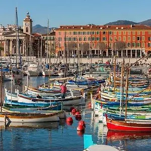 Charme Mediterraneen Votre Pied A Terre Au Coeur Du Port De Apartamento